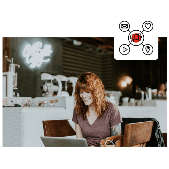 content-marketing-specialist-working_v2 content-marketing-specialist-working_v2